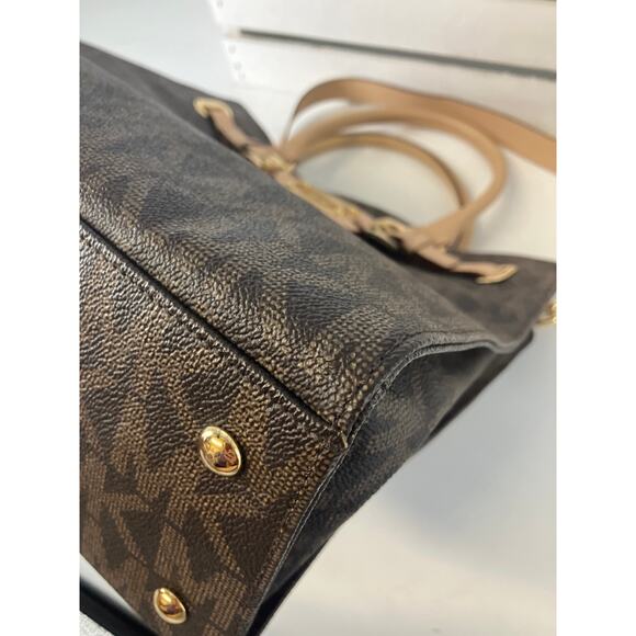 MCHAEL KORS, BROWN, TAN SIGNATURE PVC LETATHER SHOULDER BAG - Picture 12 of 16